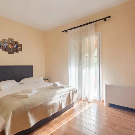 펜션 Sofia's House Doukádes